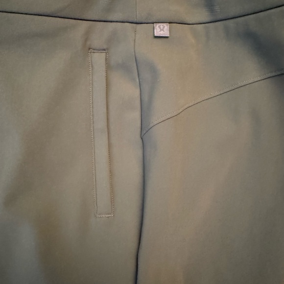 Lululemon On The Move Pant *Lightweight
Grey Sage - Picture 8 of 10
